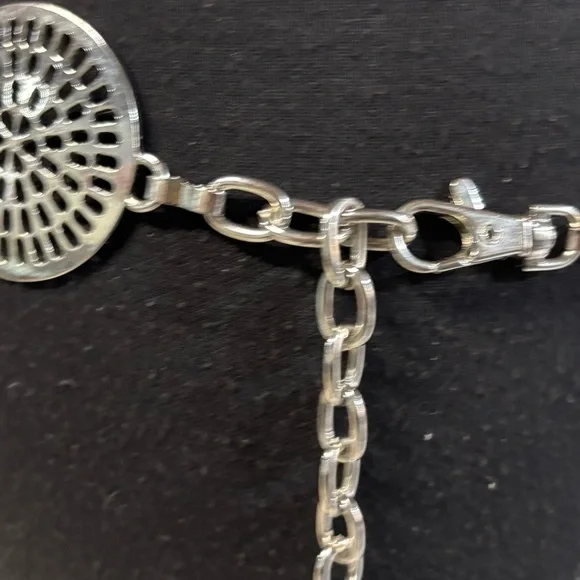 ❤️Silver Medallion Chain Link Belt- M/L - Picture 4 of 4
